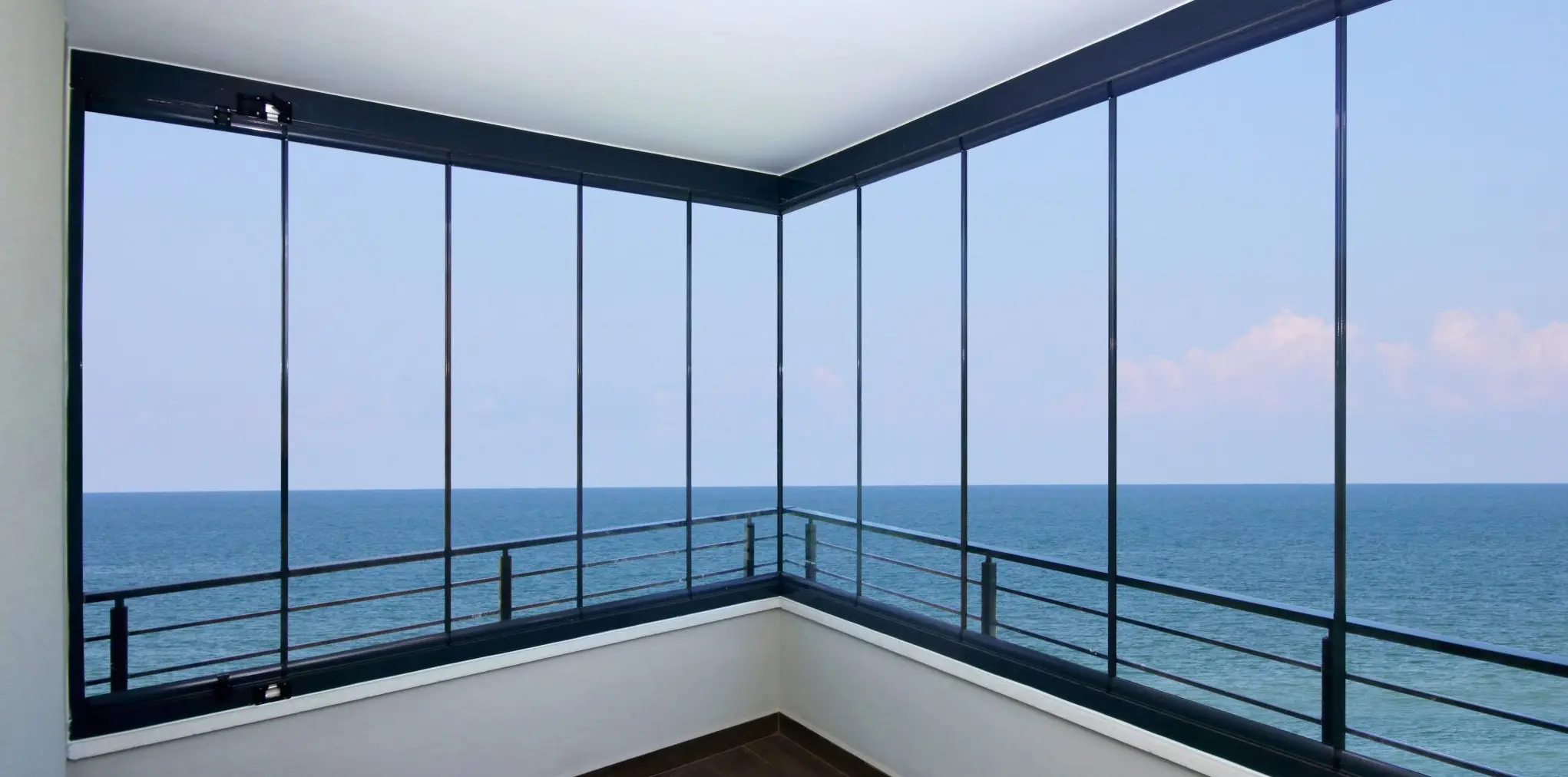 Cam Balkon Nedir? Avantajları, Fiyatları ve Tüm Detaylar